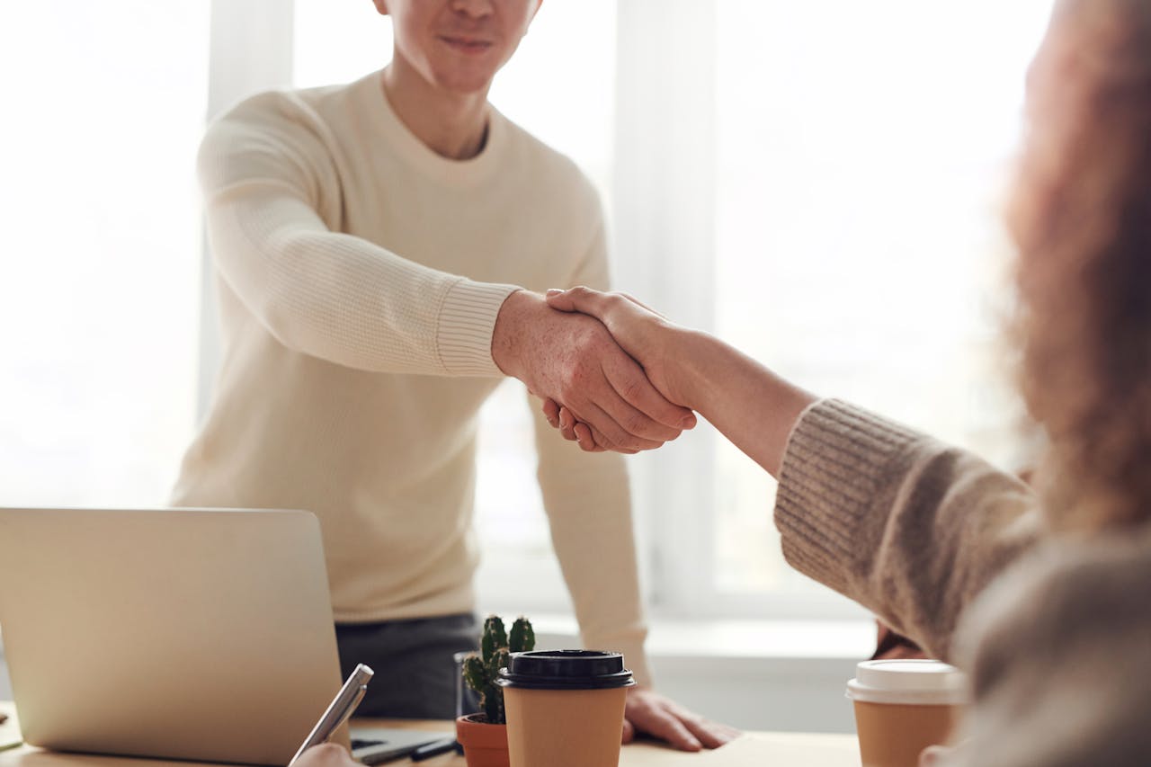 Annechien Steenhuizen en haar partner: het bijzondere verhaal achter de nieuwslezeres